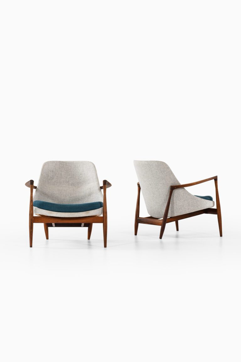 Ib Kofod-Larsen Elizabeth easy chairs at Studio Schalling