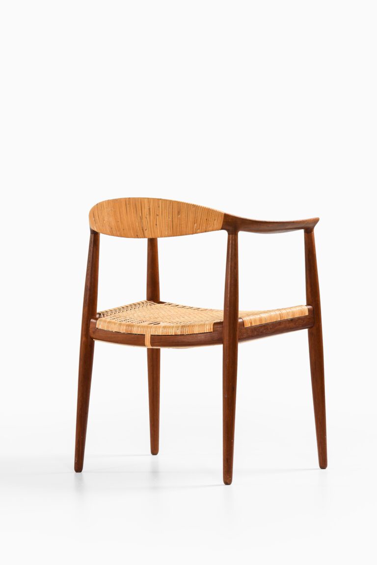 Hans Wegner armchair by Johannes Hansen at Studio Schalling