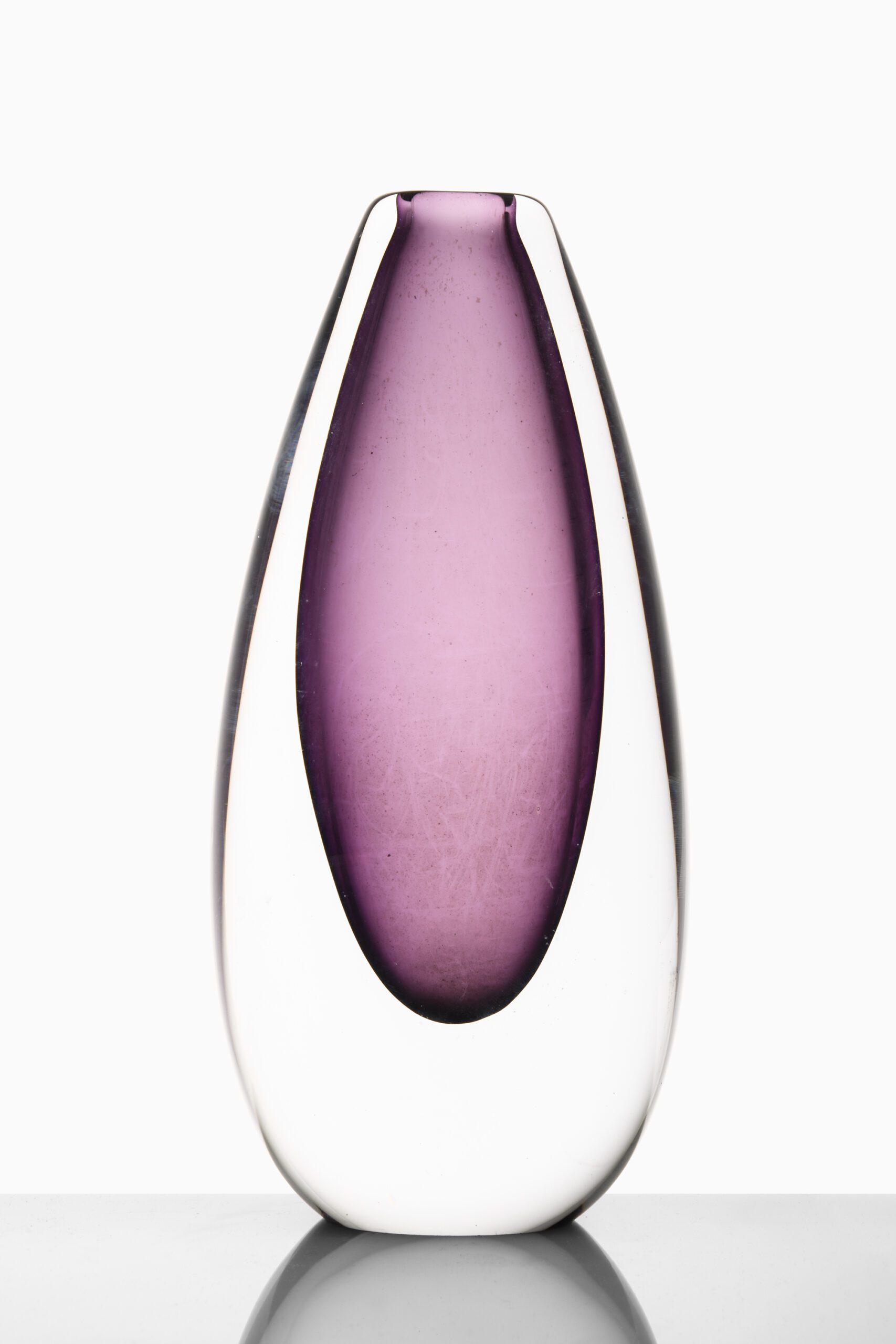 Glass vase by unknown designer at Studio Schalling