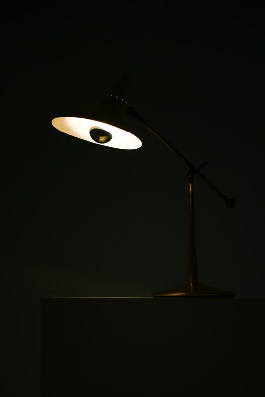 Gaetano Sciolari table lamp in brass at Studio Schalling